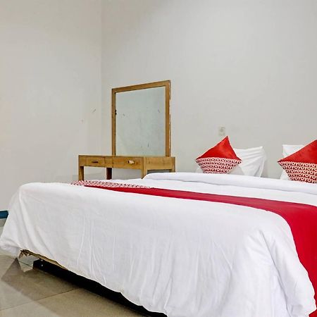 Oyo 90483 Homestay Permata Syariah Bangko Eksteriør billede