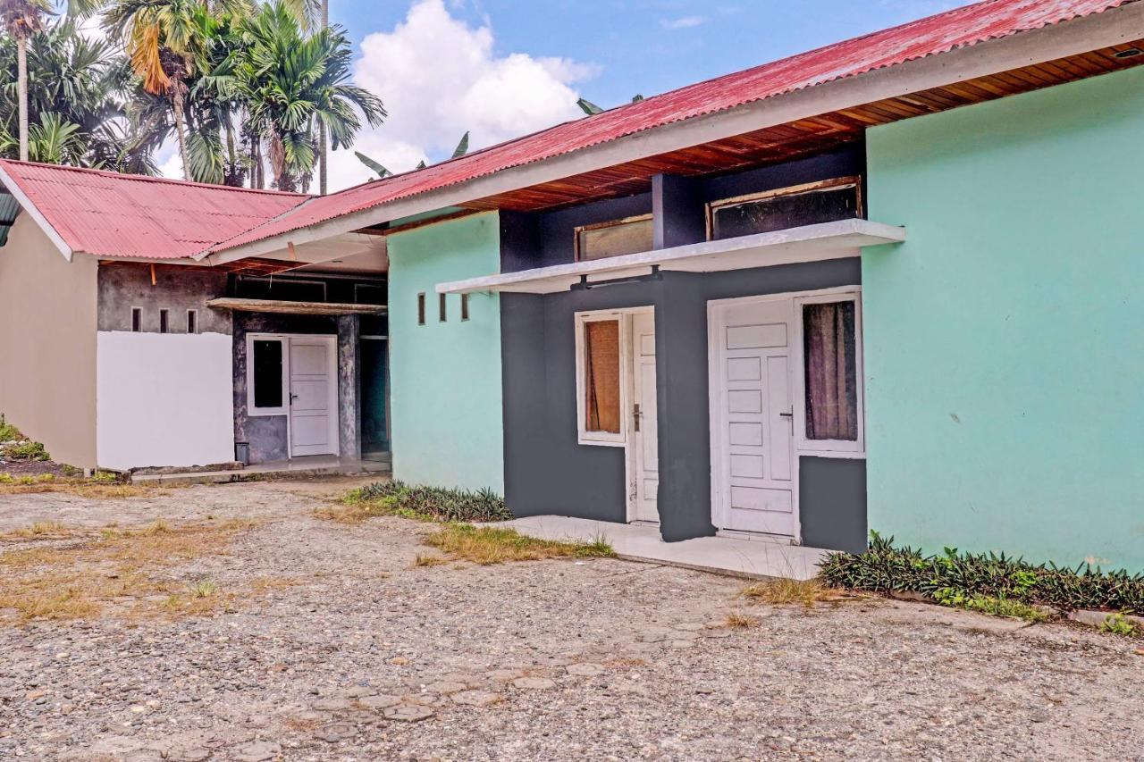 Oyo 90483 Homestay Permata Syariah Bangko Eksteriør billede
