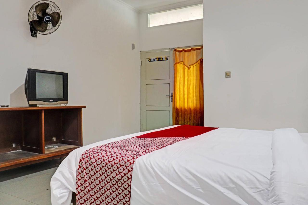 Oyo 90483 Homestay Permata Syariah Bangko Eksteriør billede