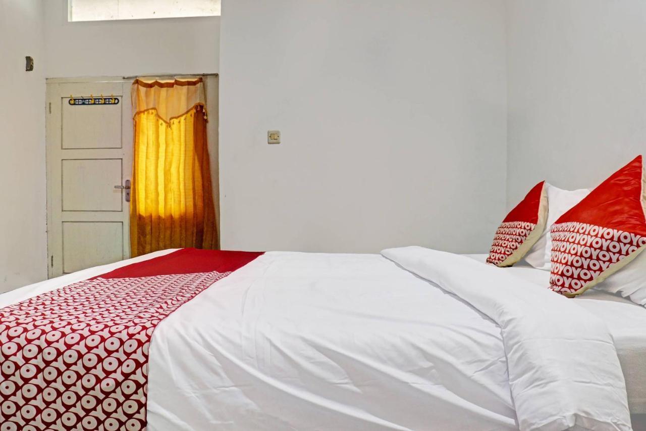 Oyo 90483 Homestay Permata Syariah Bangko Eksteriør billede
