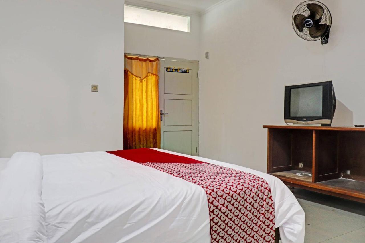 Oyo 90483 Homestay Permata Syariah Bangko Eksteriør billede