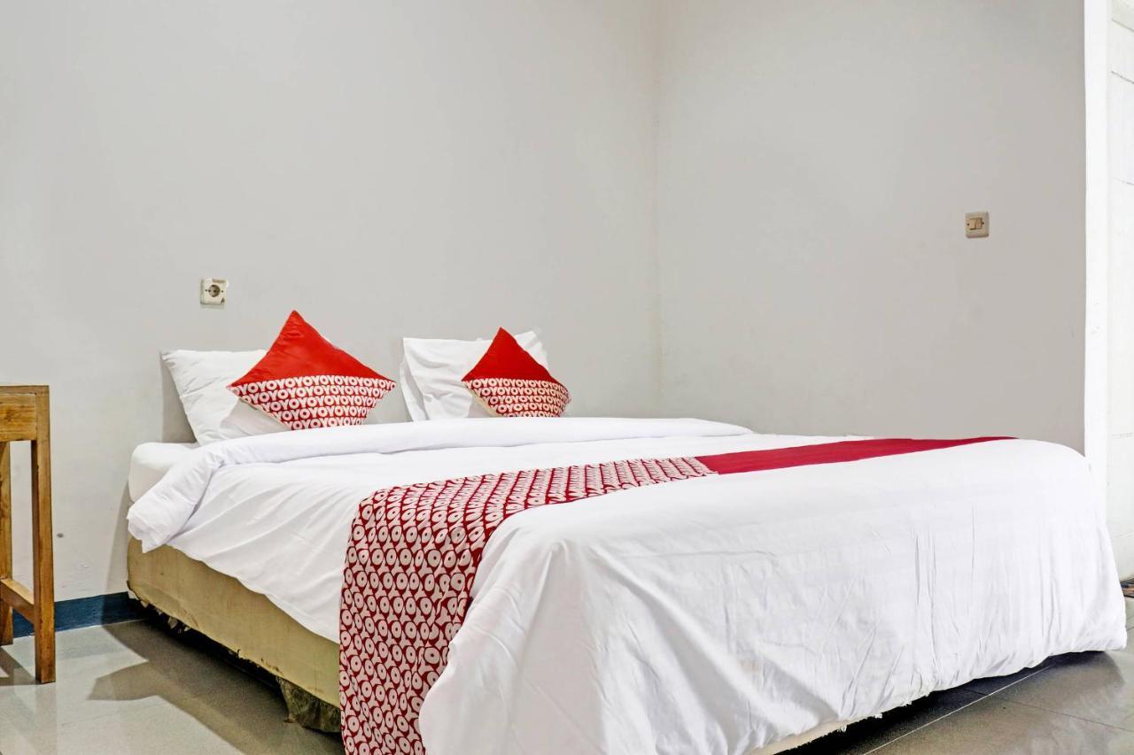 Oyo 90483 Homestay Permata Syariah Bangko Eksteriør billede